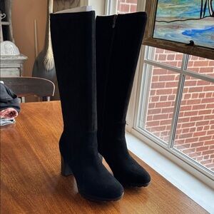 Elegant Black Suede Knee-High Women's Boots
